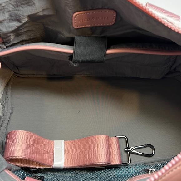 Nico & Olive Small Pink Duffel Bag w/ Double Handles & Removable Strap, NWT! - Picture 6 of 9